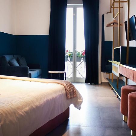 Nacu 90 Bed & Breakfast เนเปิลส์ ภายนอก รูปภาพ