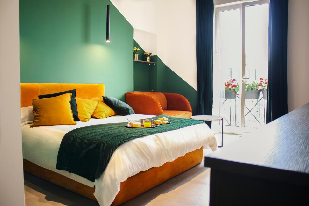Nacu 90 Bed & Breakfast เนเปิลส์ ภายนอก รูปภาพ