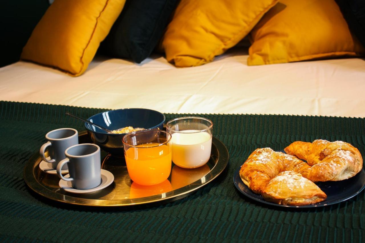 Nacu 90 Bed & Breakfast เนเปิลส์ ภายนอก รูปภาพ